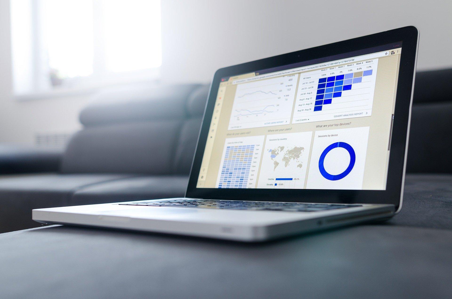 office-2717014_1920 Laptop displaying analytics graphs and charts