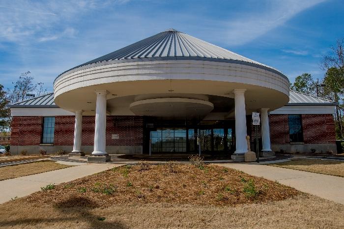 buford sugar hill branch exterior Modern library building with circular entrance